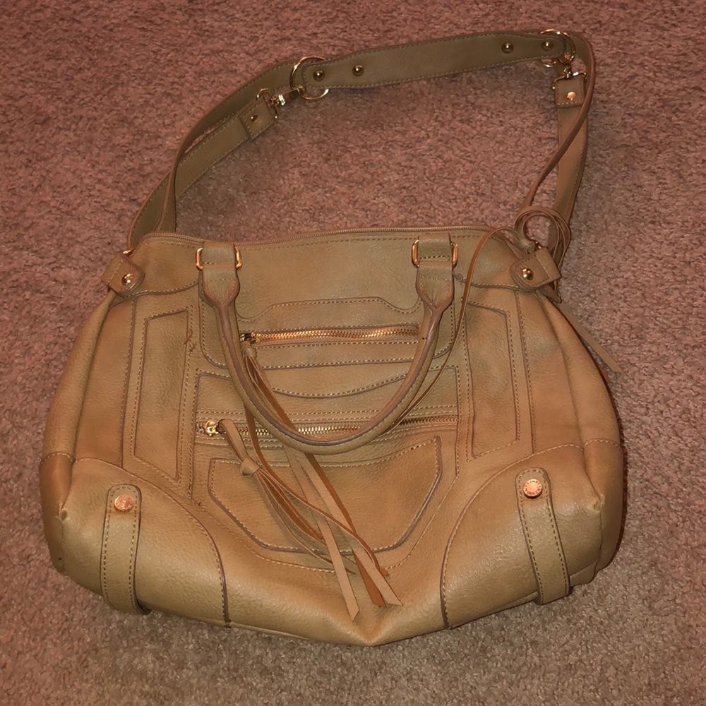 Steve Madden hand bag.